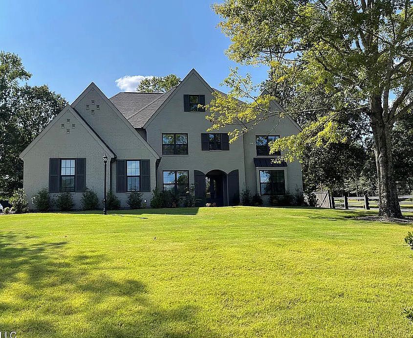 2nd image of 5157 Center Hill Rd