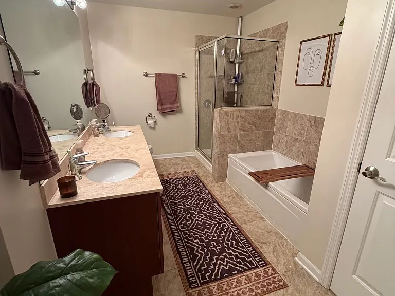 2472 W Foster Ave #405 — Photo 8