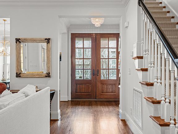 5th image of 514 Wayne Dr