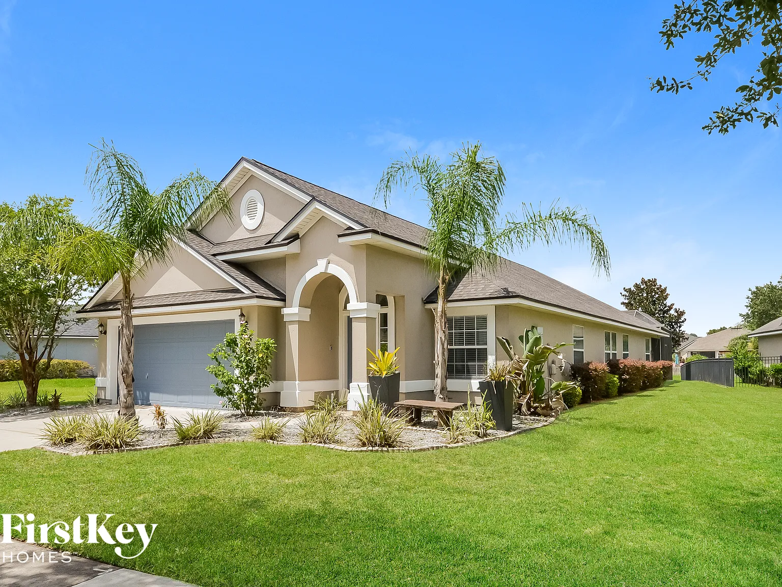 4 bed, 2.0 bath, 2104 sqft, $3,100 — Photo 2