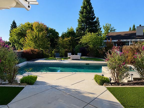 3rd image of 4095 Zenaida Way