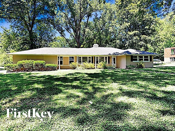 1st image of 1647 Monticello Dr