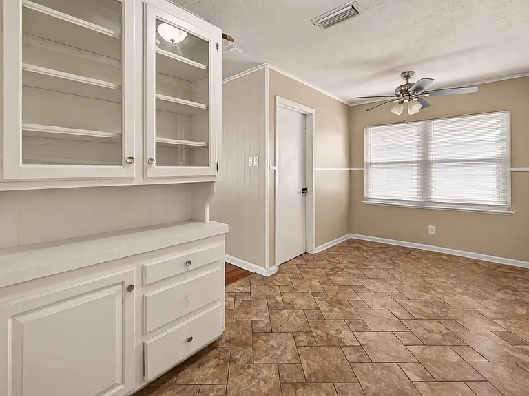 207 Eldridge Rd — Photo 11