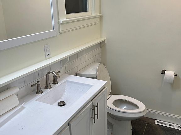 4th image of 1881 W 48th St #1