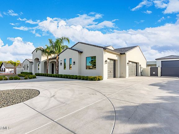 2nd image of 8911 W Villa Chula