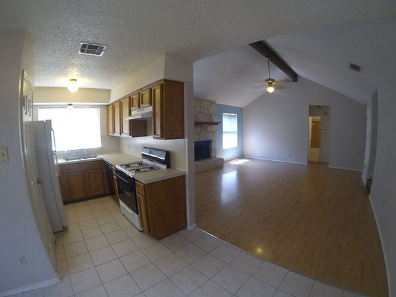 3rd image of 1923 Ramona Cir