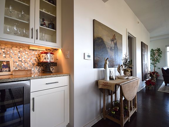 4th image of 315 Rock St APT 903