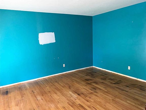 4th image of 11943 Kentwood Dr