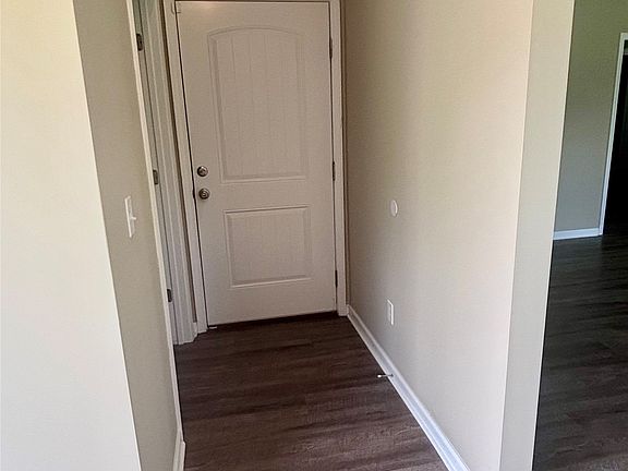 5th image of 108 Heyward Dr