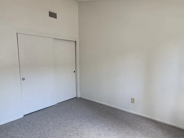 2673 Milton Ave #12 — Photo 34