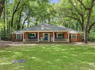 710 Holly Dr, Fairhope, AL 36532