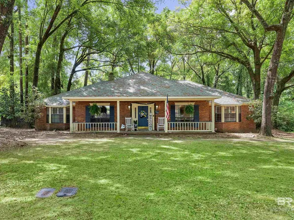 710 Holly Dr, Fairhope, AL 36532
