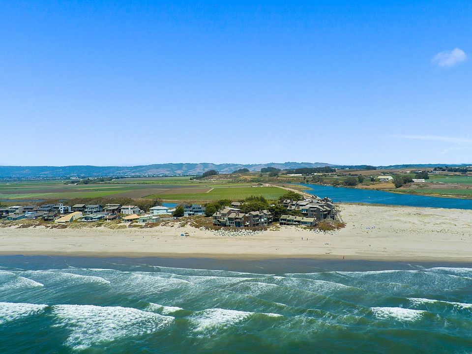 1st image of 9 Pelican Poin