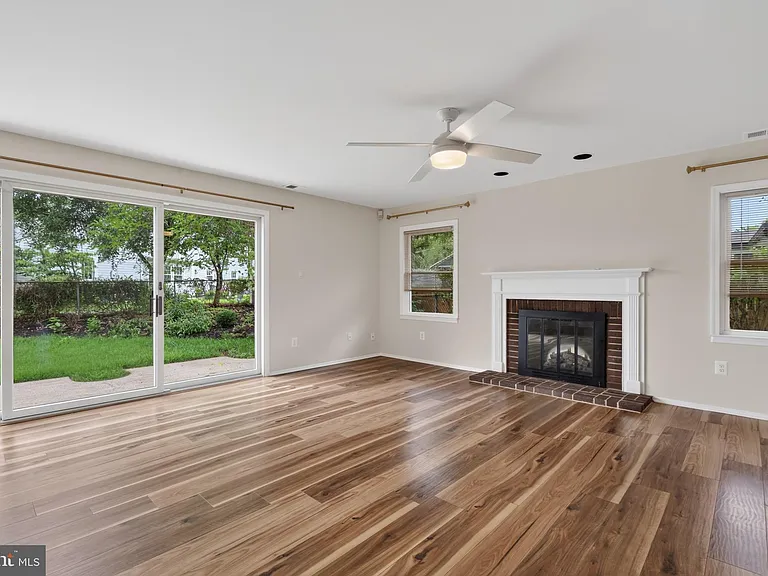 4214 Penner Ln — Photo 6