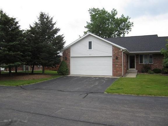 3rd image of 416 E Mary Ln