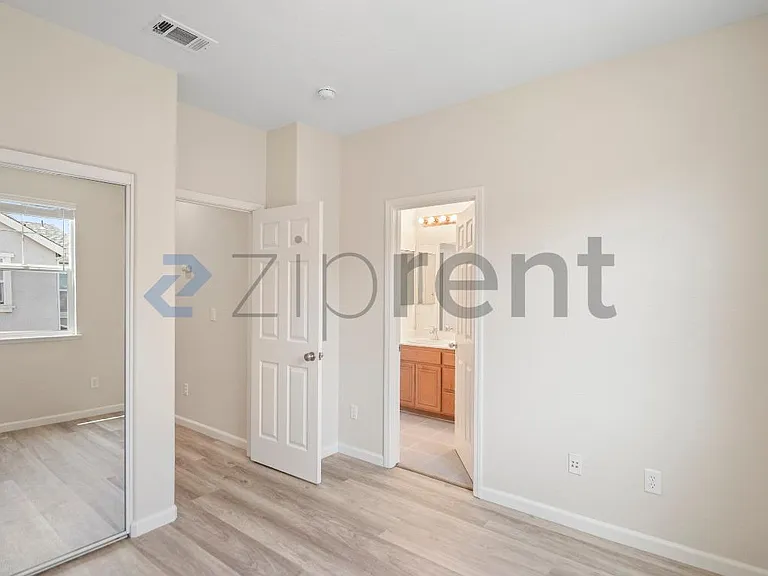 1611 Summer Ln — Photo 24