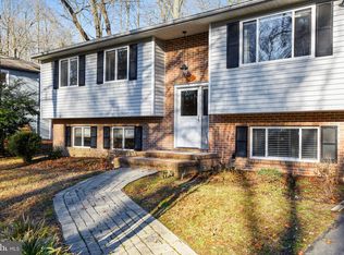 112 Maple Dr, Annapolis, MD 21403