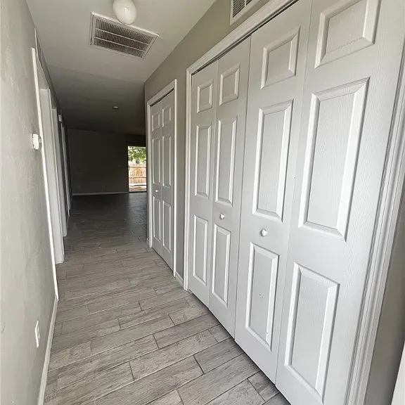 1019 SE 11th St #2 — Photo 8