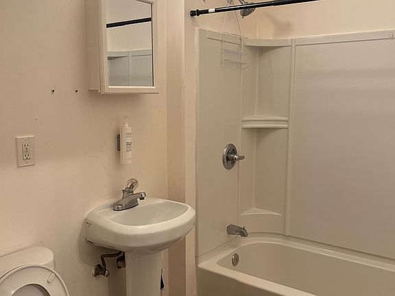 3rd image of 15 Park St #2