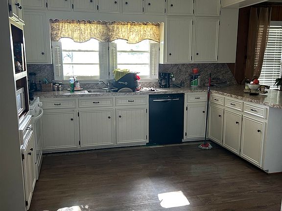 4th image of 1287 Tate Cove Rd
