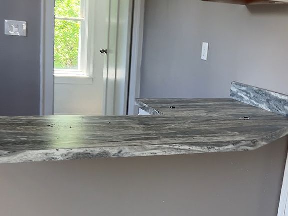3rd image of 1744 Victoria Rd #1