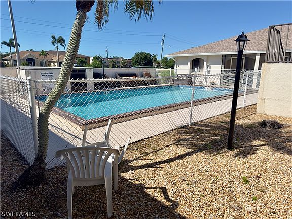 3rd image of 1111 Cape Coral Pkwy W APT 105