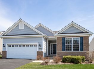 3073 Eastbank Cir, Mundelein, IL 60060
