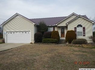 5570 Lynda Ave, Hokes Bluff, AL 35903