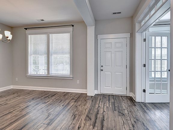 3rd image of 3299 Leighton Blvd