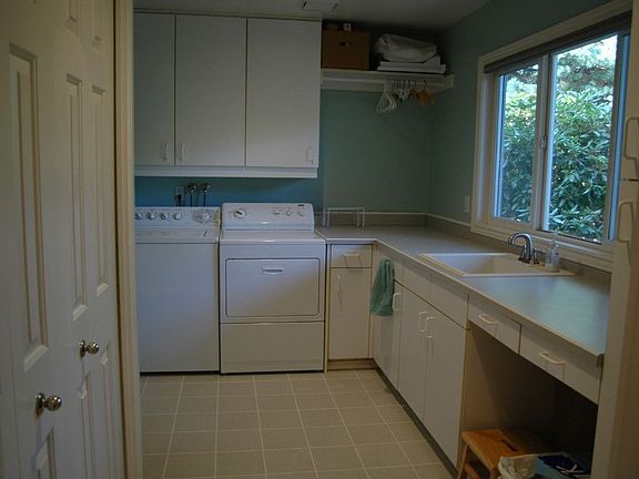 Oversized Laundry/Mud Room