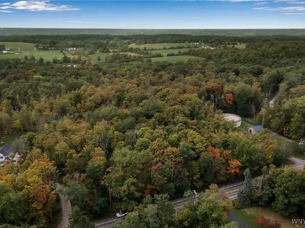 1823 Center St #18, East Aurora, NY 14052