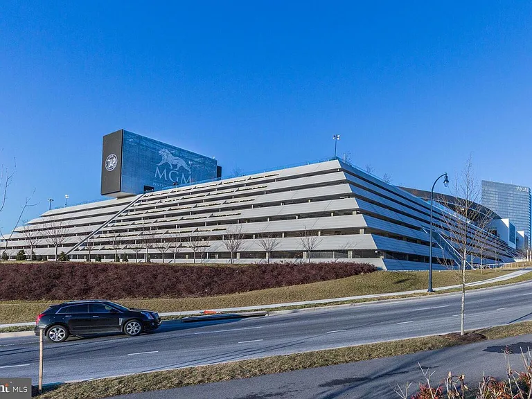 712 Sentry Sq — Photo 51