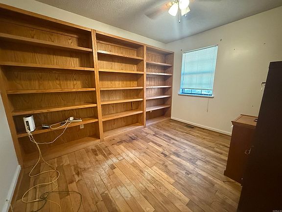 2nd image of 315 Sims Hollow Rd