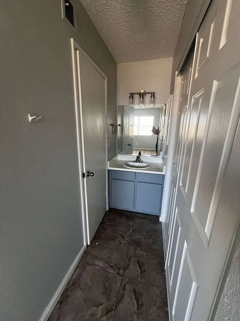 5662 E. Lake Mead Blvd. (DL) — Photo 2