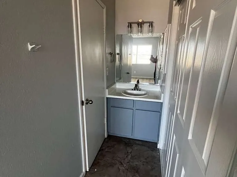 5662 E Lake Mead Blvd — Photo 2