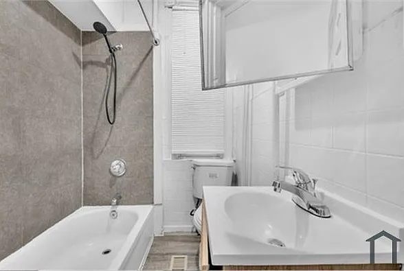 2920 Parkwood Ave #2 — Photo 11