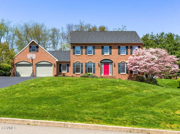19 Crestmont Cir, Bloomsburg, PA 17815