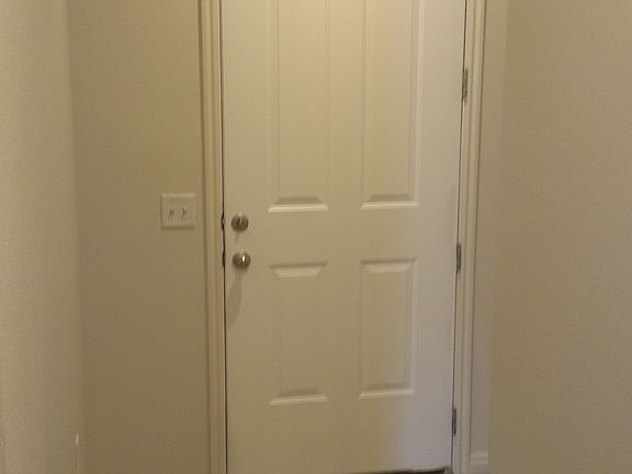 3rd image of 755 W Club Oaks Dr