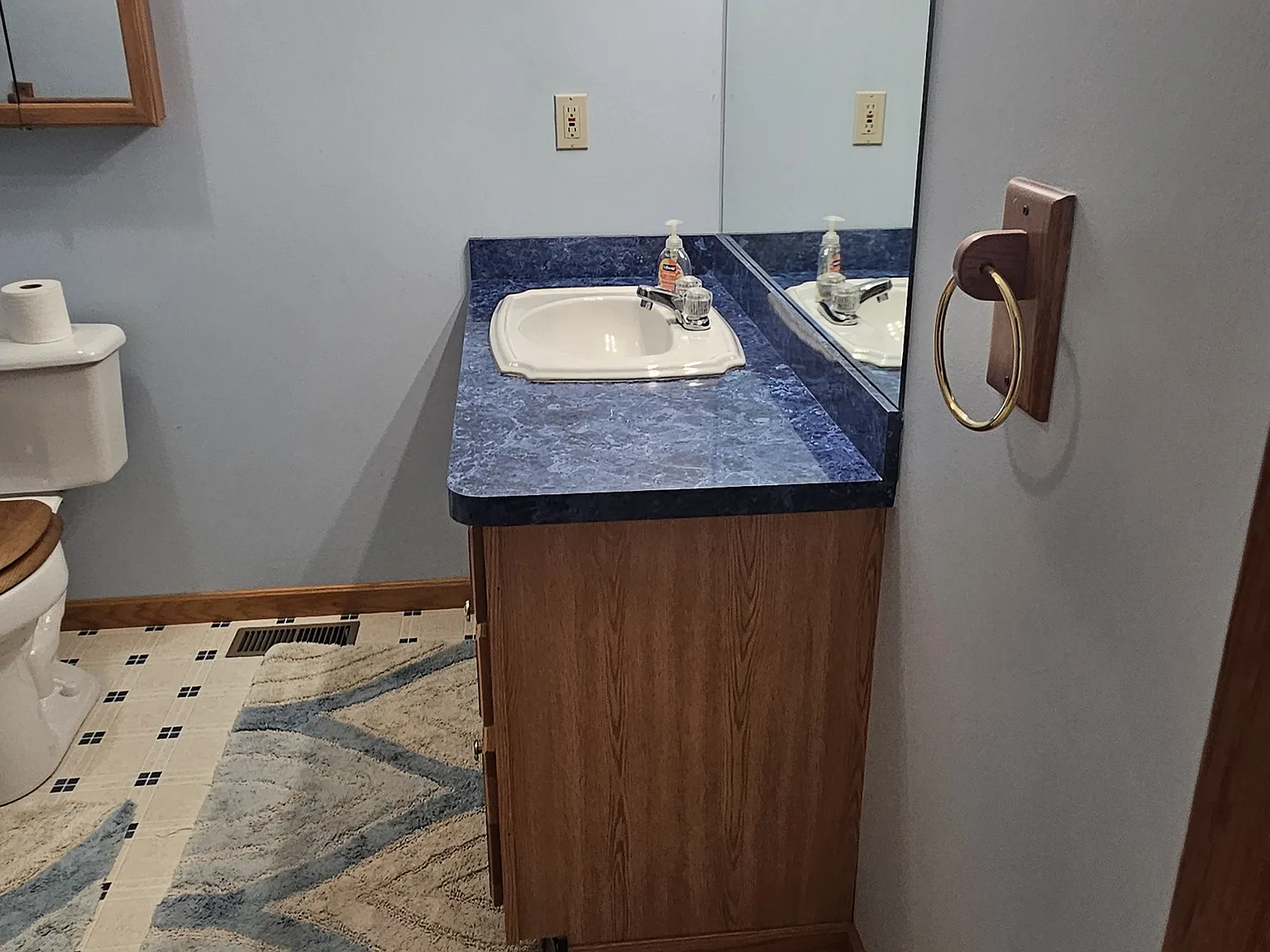 2 bed, 1020 sqft, $1,200 — Photo 4