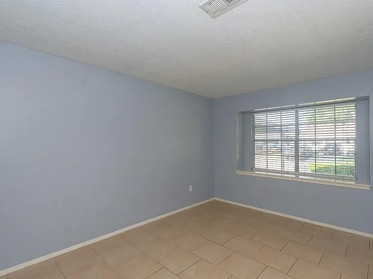 4210 Cork Ln — Photo 6