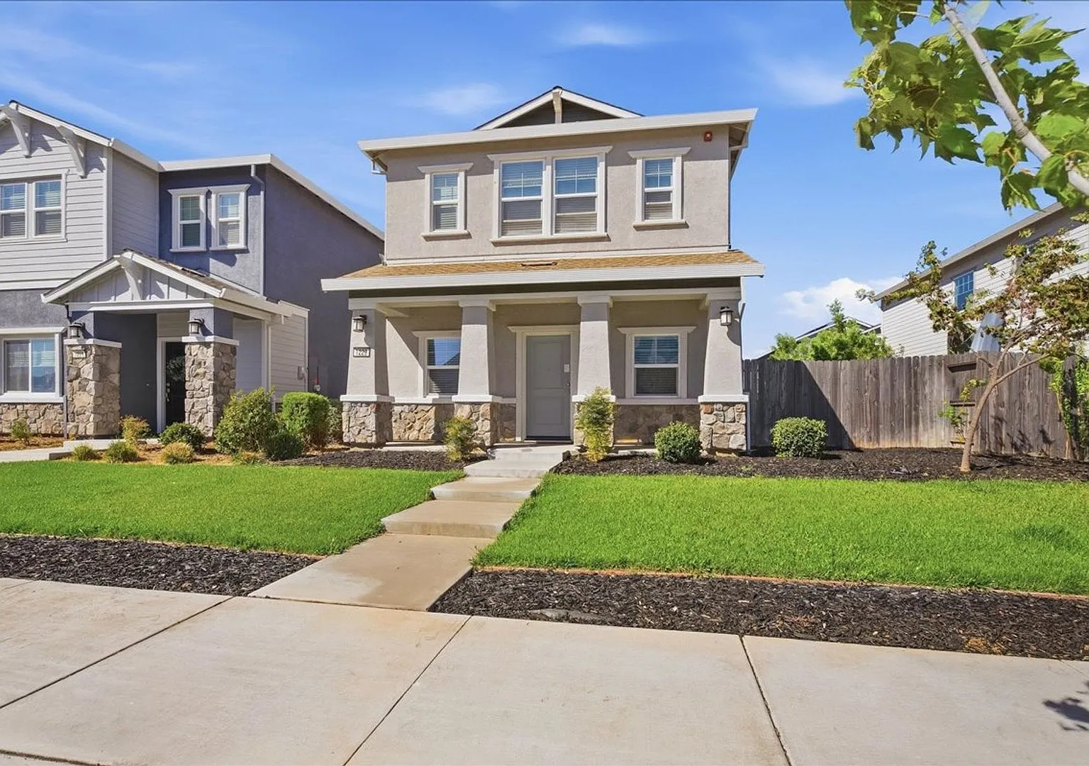 1229 Rojo St — Photo 2