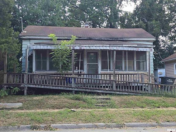 2nd image of 406 N Washington St