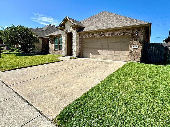 2nd image of 8102 Barlovento St