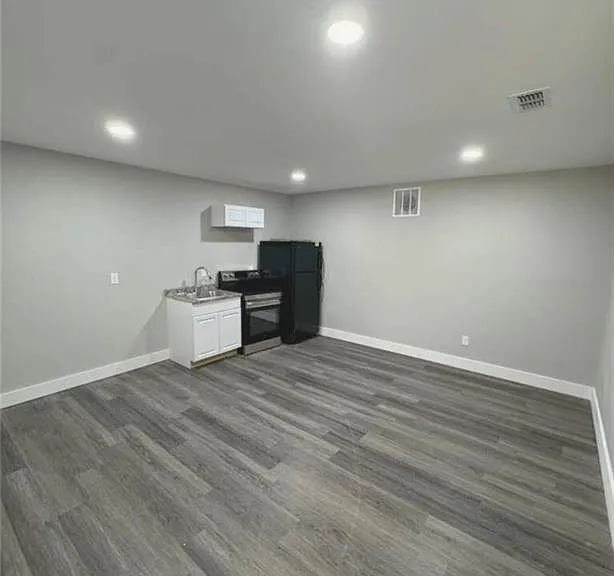 555 Paines Ave NW — Photo 1