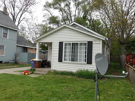 2nd image of 2136 Stafford Ave SW