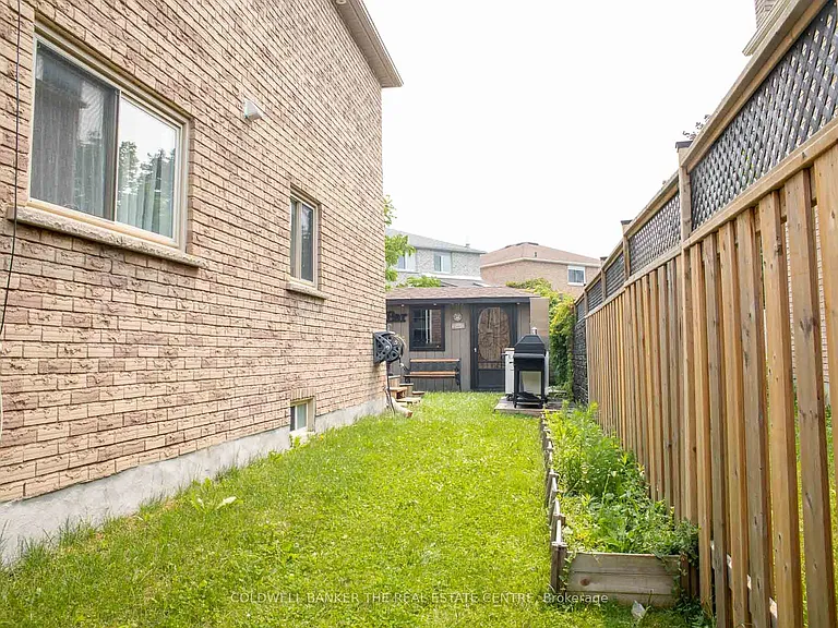 497 Grove St E — Photo 30