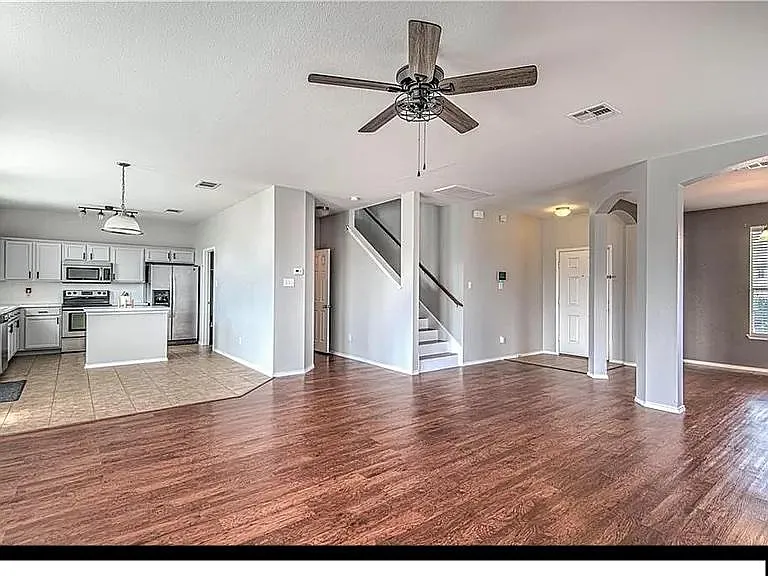 708 Constellation Dr — Photo 8