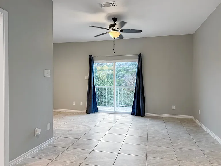 801 Grassy Knl #A — Photo 14