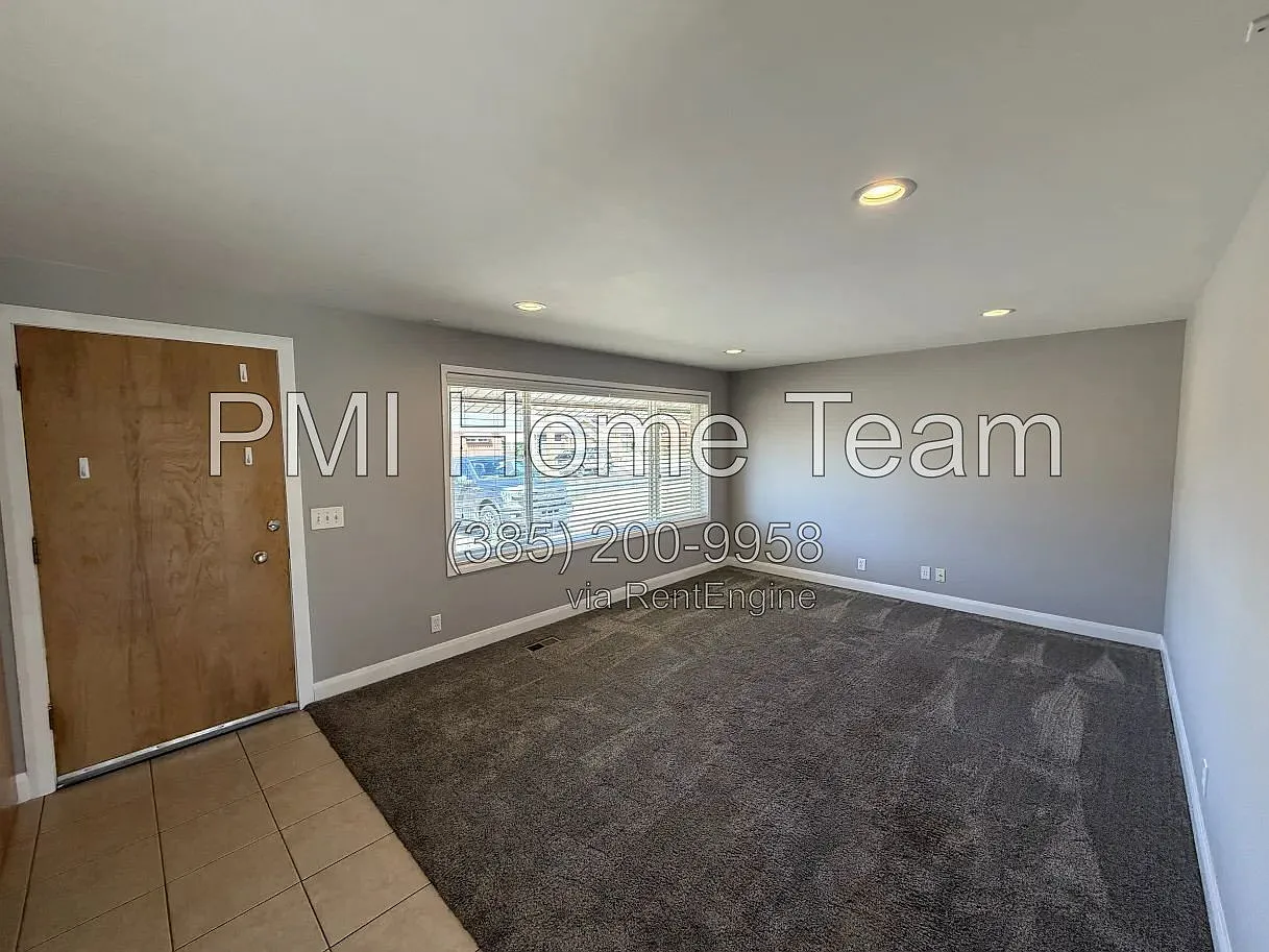 3 bed, 1.0 bath, 1125 sqft, $1,700 — Photo 2