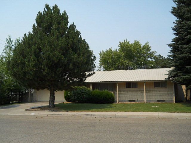 1st image of 2036 Olympia Dr